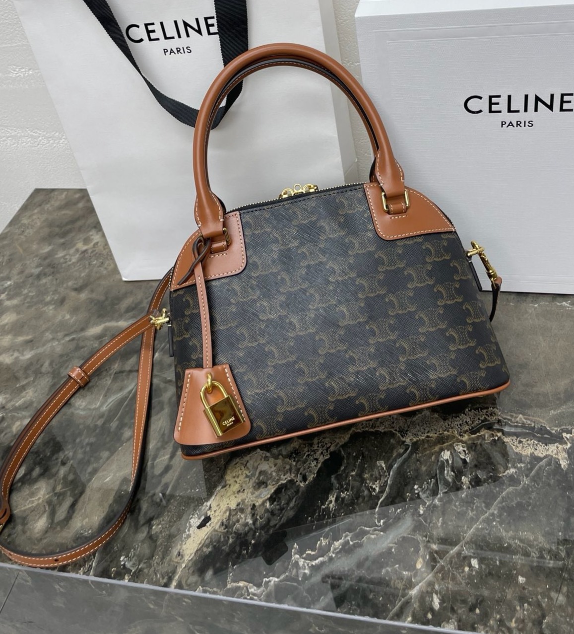 CELINE Triomphe