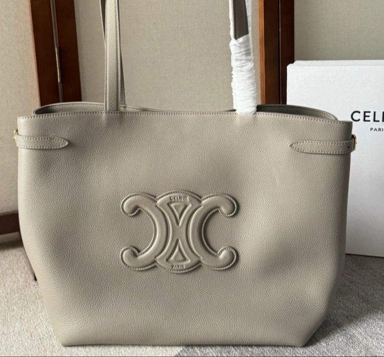 CELINE Luggage Nano